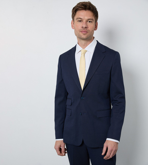 جاكيت بكم طويل بقصة ضيقة 