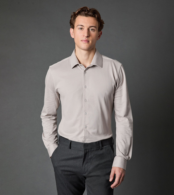 قميص رسمي بكم طويل بقصة ضيقة 