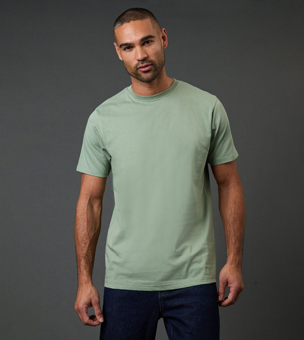 تيشيرت سادة بقبة مستديرة