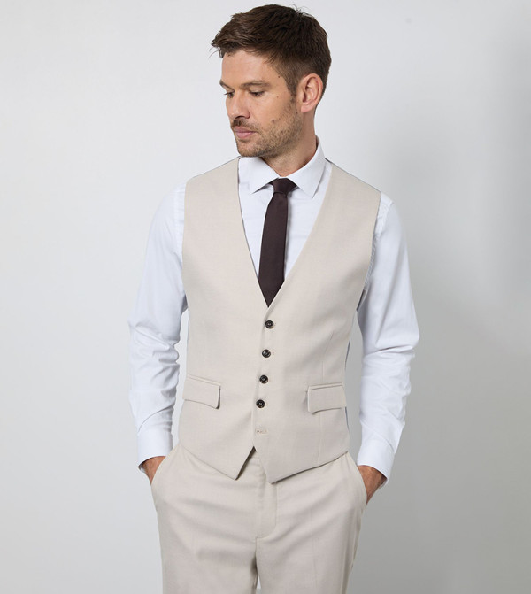 فيست بقصة ضيقة