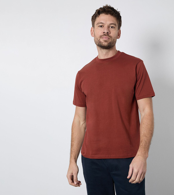 تيشيرت سادة بقبة مستديرة