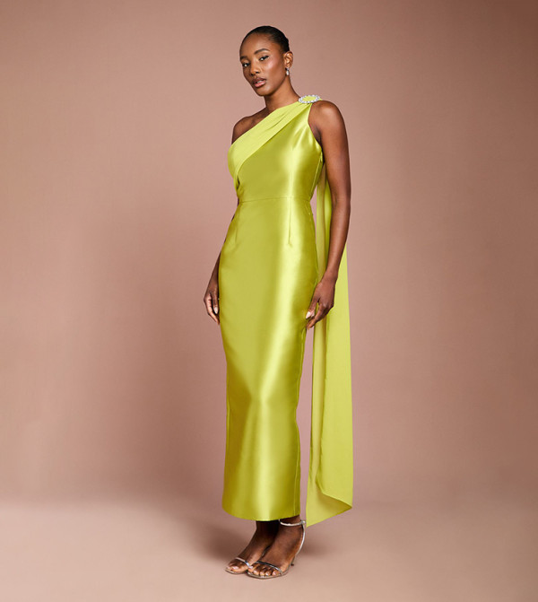 فستان طويل كتف واحد مع بروش لامع