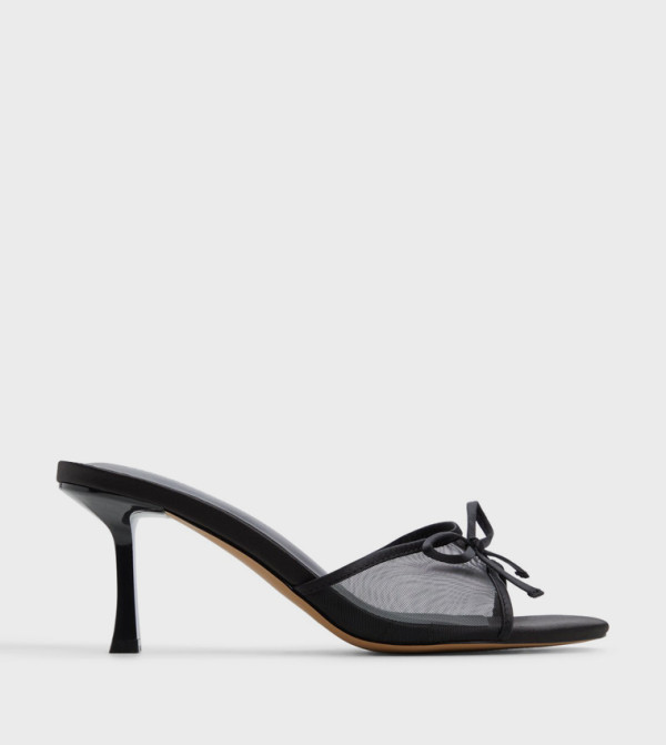 BETTIIE Bow Detail Heeled Sandals