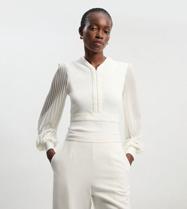 Woven Sleeves Pleated Top