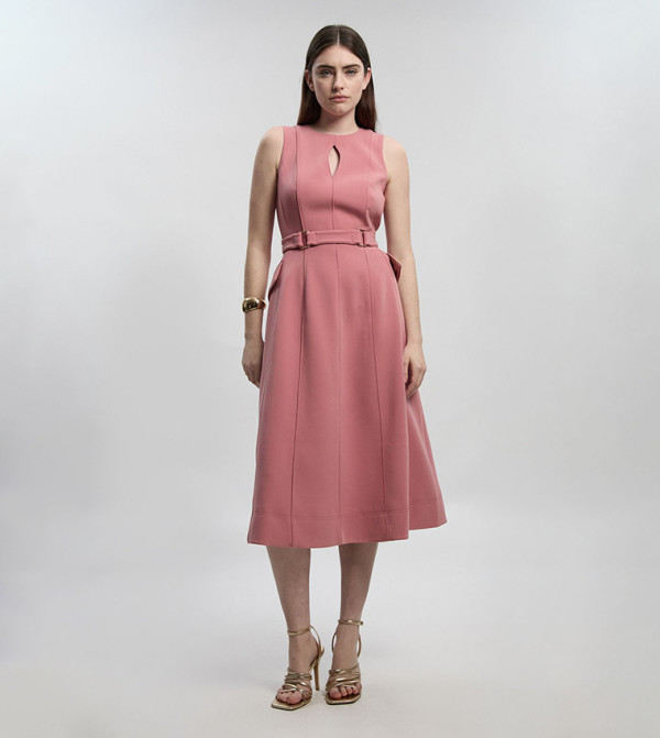 فستان ميدي مطاطي بحزام 