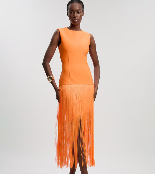 Figure Form Bandage Tassel Hem Knitted Dress