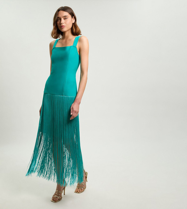 Petite Figure Form Bandage Strappy Tassel Hem Knitted Dress