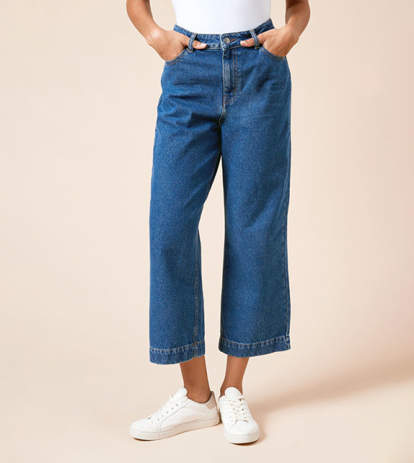 بنطال جينز مغسول وواسع