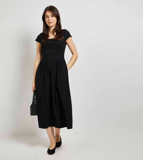 فستان ميدي بقبة سكوب