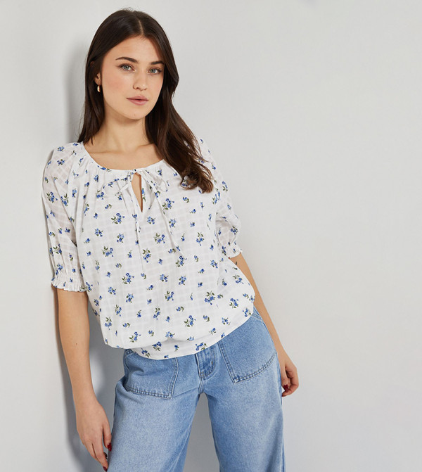 Tie Front Puff Sleeves Embroidered Seersucker Top