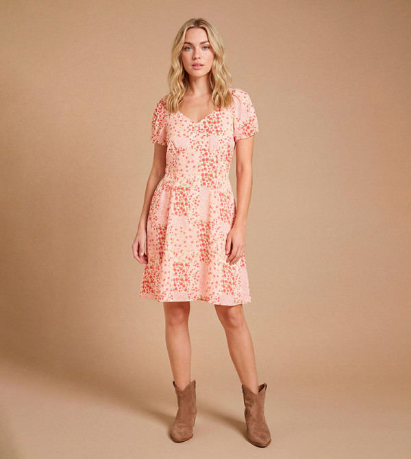 Short Sleeves Seam Detail Mini Dress