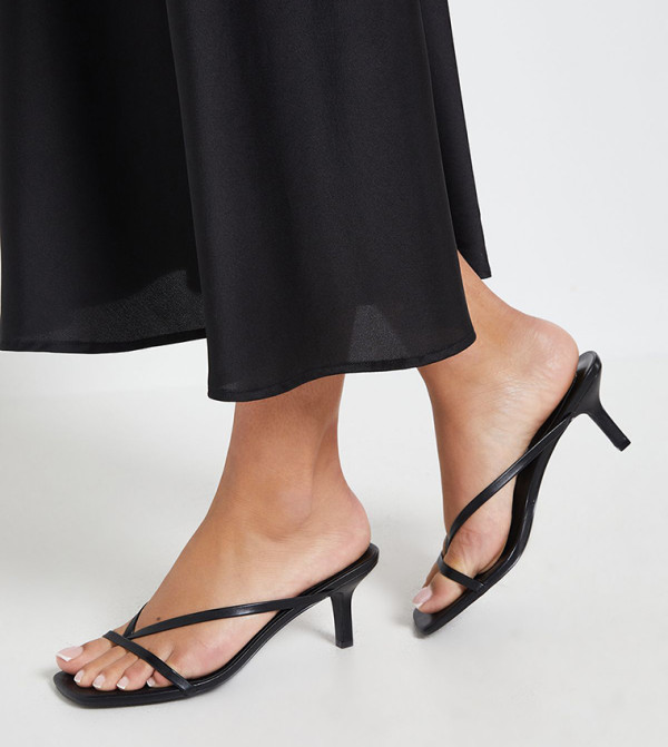 Willow Faux Leather Toe Post Kitten Heel Sandals