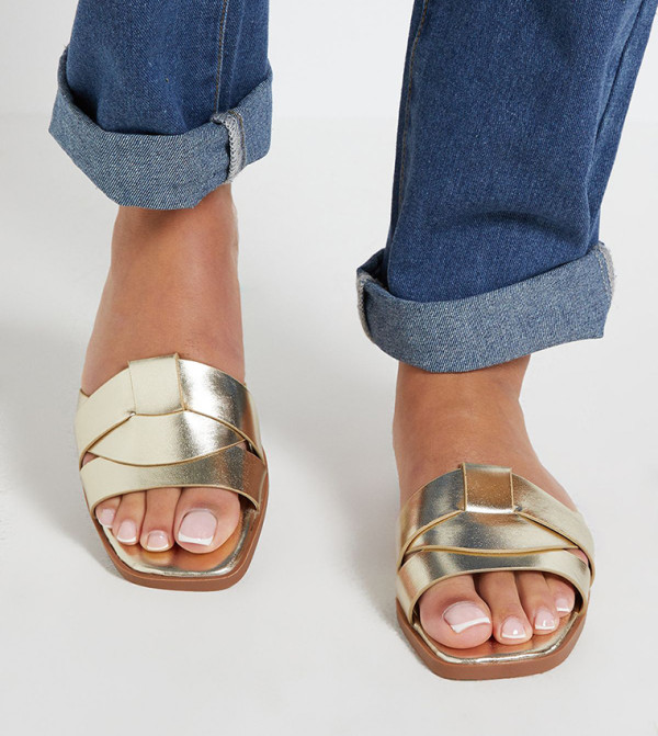 Flossy Faux Leather Interwoven Flat Sandals