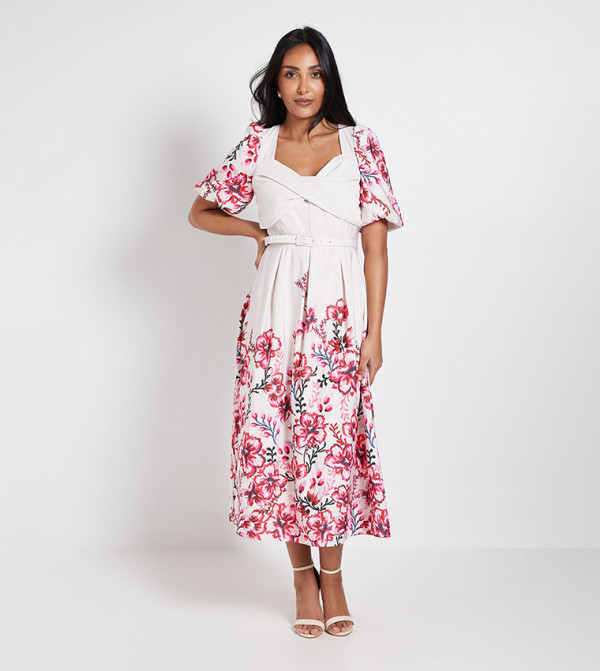 فستان ميدي بطبعة زهور لف للمقاسات الصغيرة