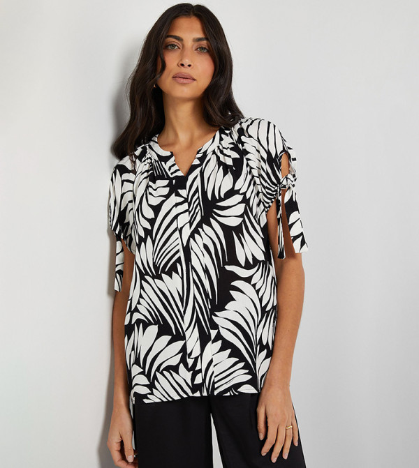 Abstract Tie Short Sleeves Top