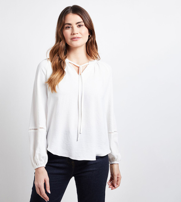 Scallop Trim Gathered Long Sleeves Top