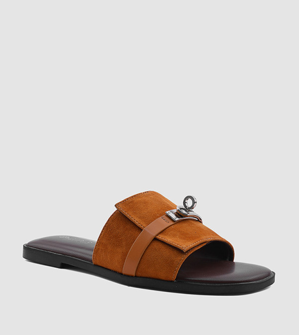 Metal Accent Open Toe Flat Sandals