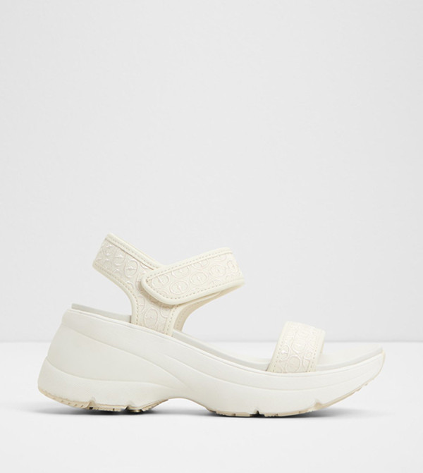 CHAMOMILE Embroidered Chunky Sandals