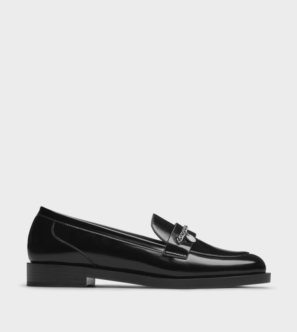 Metal Detail Glossy Loafers