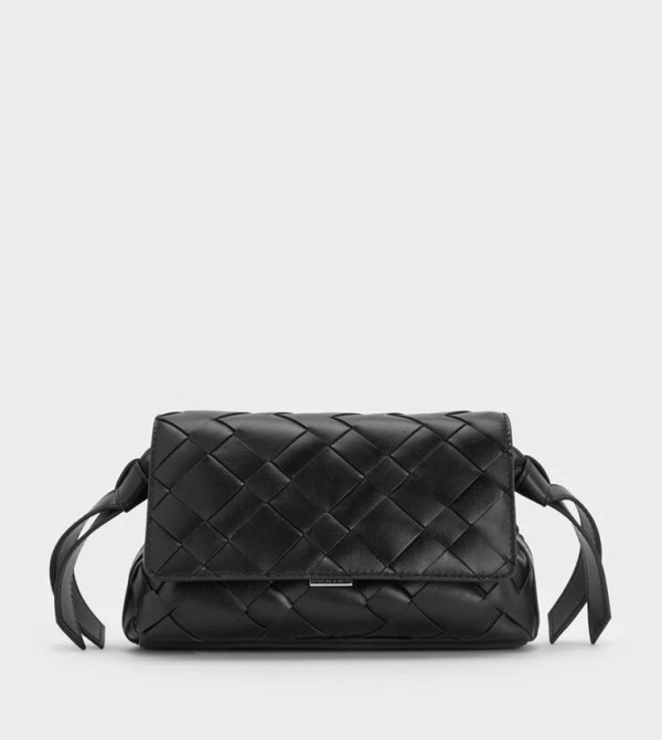 شنطة كروس بودي محبوكة 