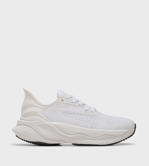 CLARKS PACE Runner Sneakers