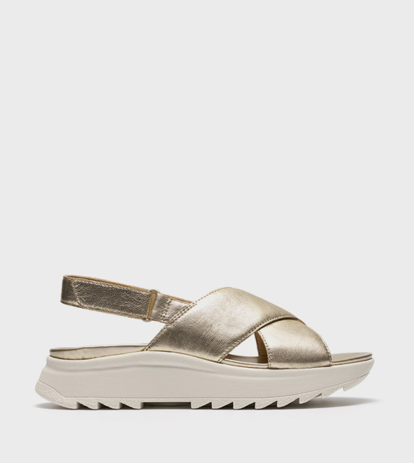 صندل ويدج بمقدمة كريس كروس