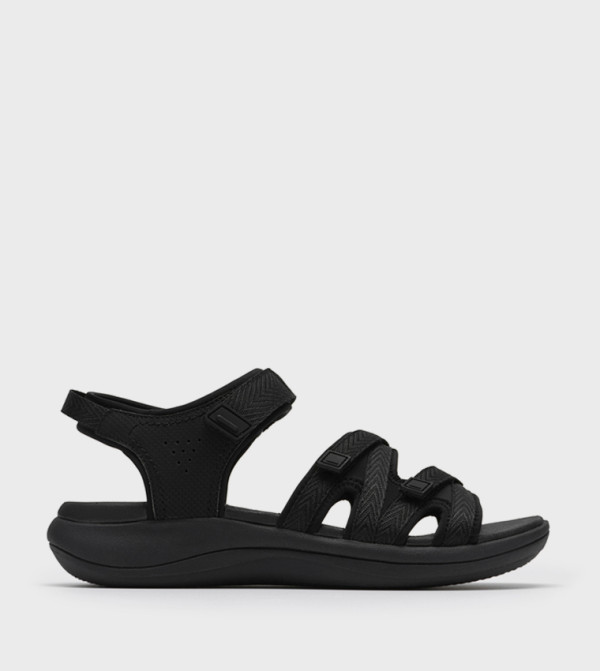 صندل كاجوال بمقدمة مفتوحة