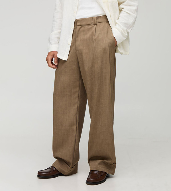Turn Up Hem Wide Leg Pleated Front Trousers