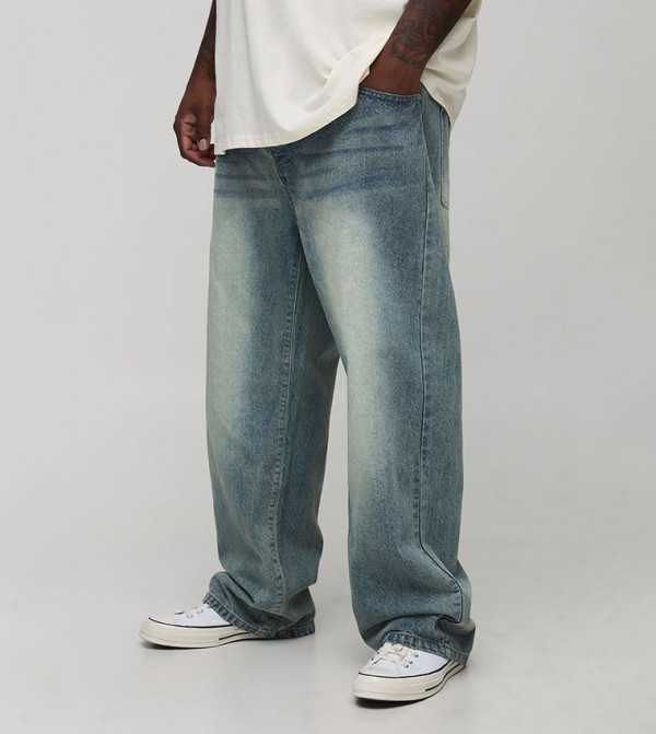 Extreme Washed Woven Tab Straight Fit Jeans
