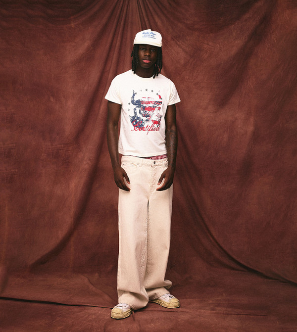 جينز واسع بخصر مزين بفصوص