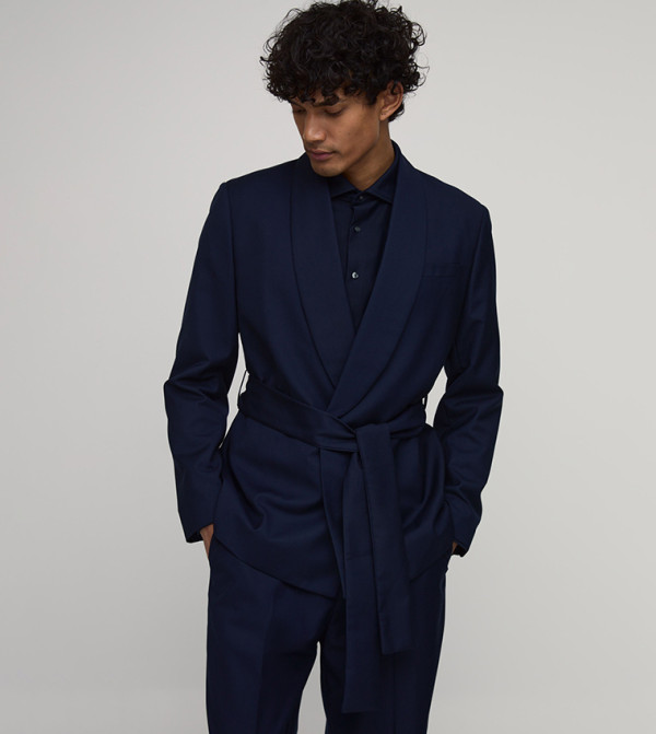 جاكيت رسمي بقصة مريحة