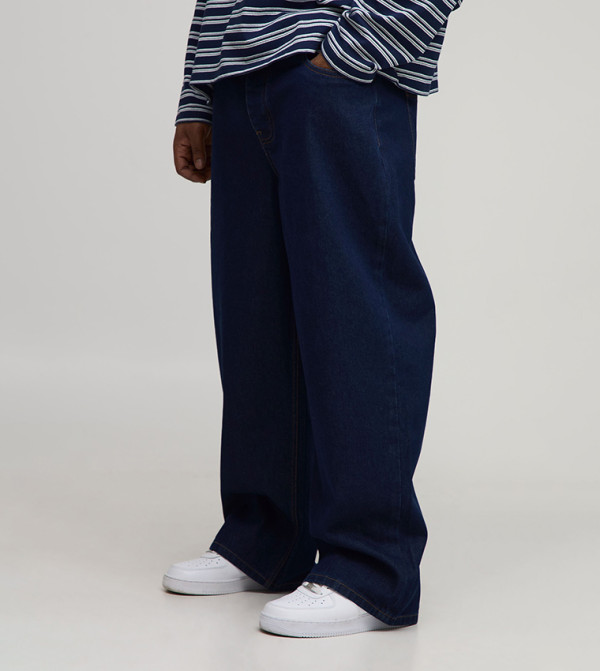 Washed Contrast Stitch Seam Detail Relaxed Fit Jeans
