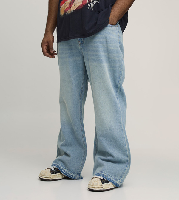 Curve Washed Relaxed Flared Jeans