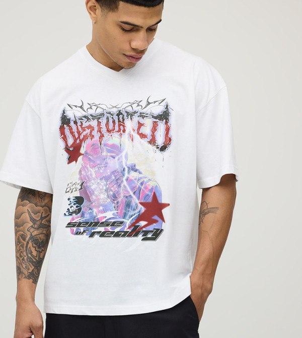 تيشيرت اوفرسايز بطبعة 