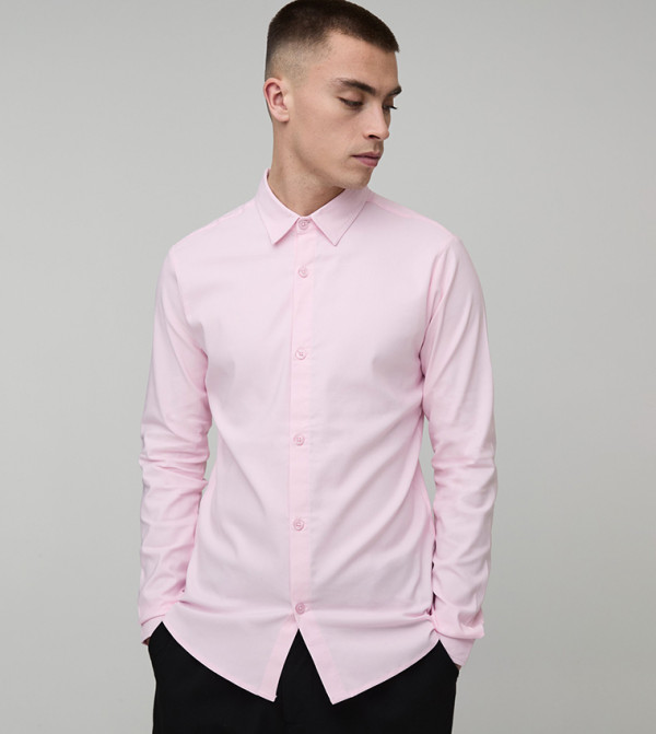 قميص ضيق كم طويل