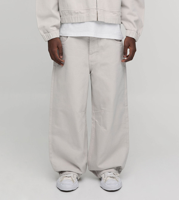 Washed Mid Rise Barrel Fit Jeans