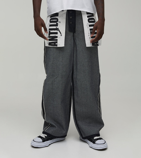 Reverse Graphic Pocket Baggy Fit Jeans