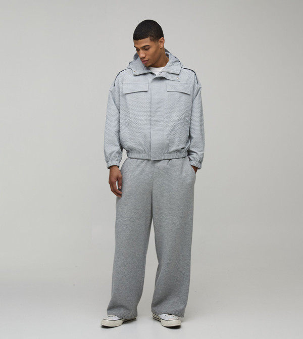 جاكيت واقٍ من المطر أوفرسايز