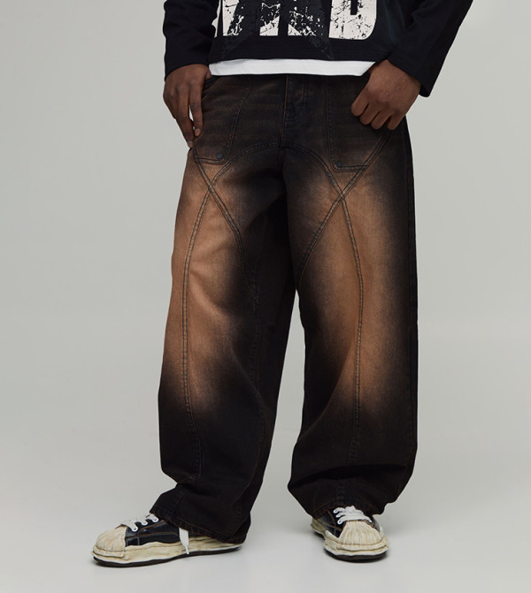 جينز واسع مغسول