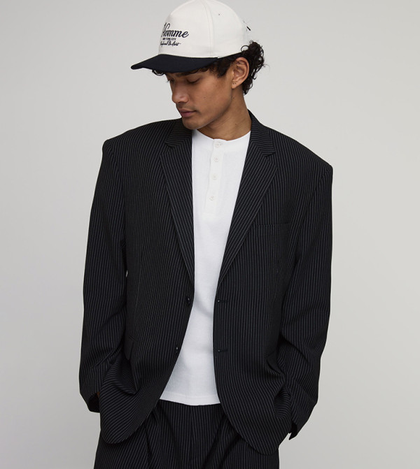 جاكيت أوفرسايز مخطط