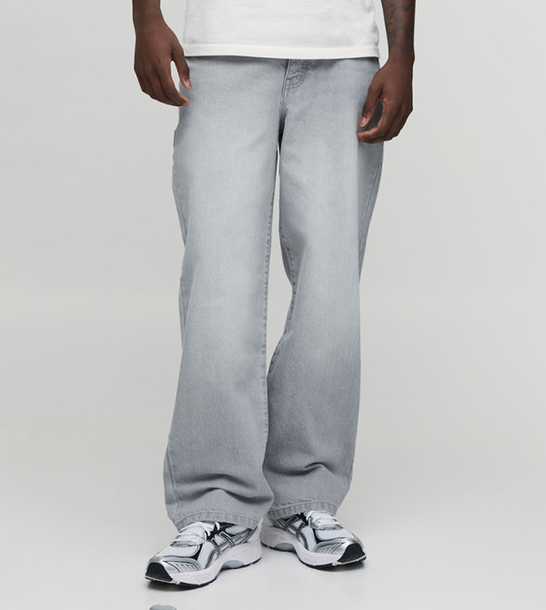 Washed Mid Rise Relaxed Fit Jeans