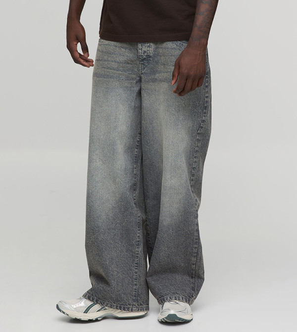 Washed Mid Rise Baggy Fit Jeans