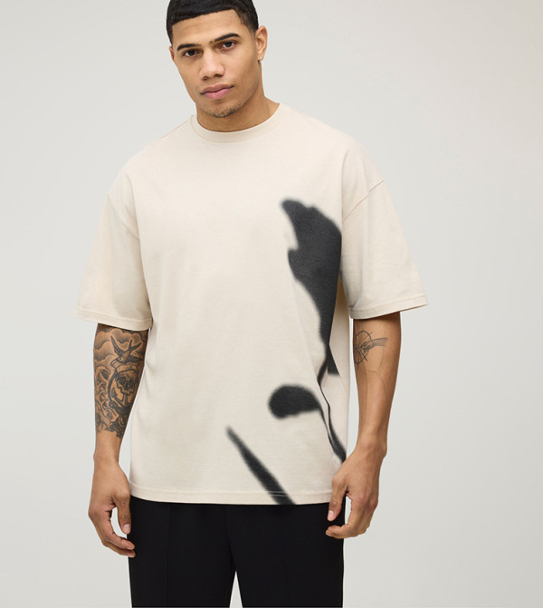 تيشيرت اوفرسايز بطبعة بوبي