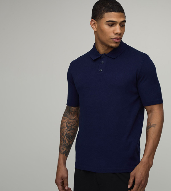 تيشيرت بولو محبوك بقصة عادية