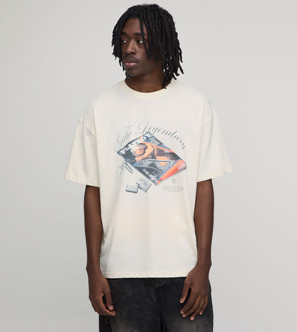 تيشيرت واسع بطبعة بلاي بوي