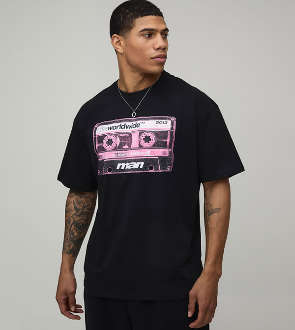 تيشيرت اوفرسايز جرافيك 