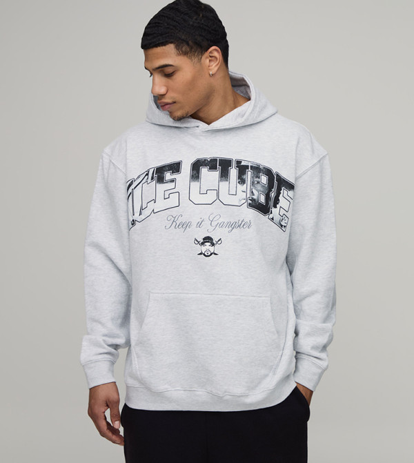 هودي اوفرسايز بطبعة آيس كيوب