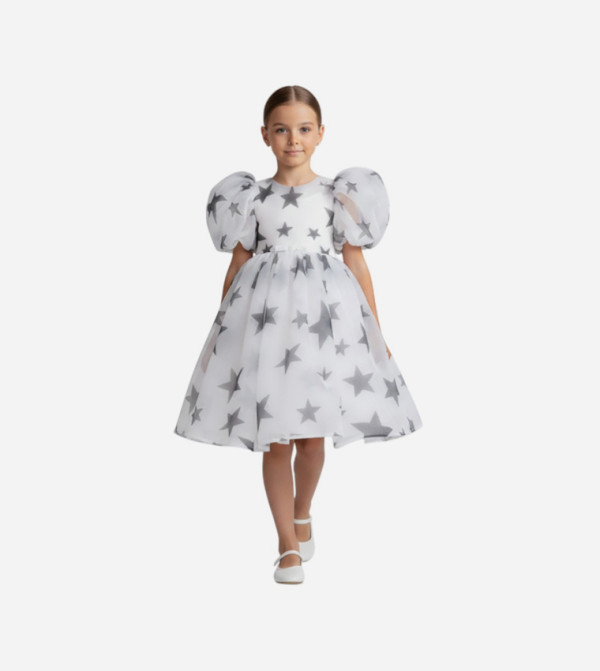 فستان تول بطبعة قصيرة