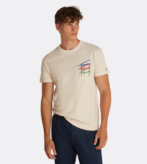 تيشيرت بطبعة مونوتايب و كم قصير  