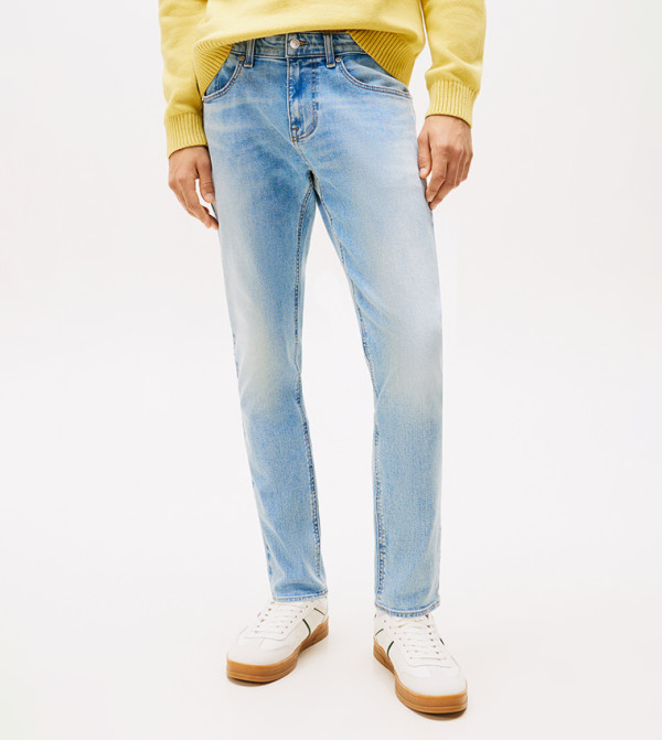 AUSTIN Washed Slim Fit Jeans